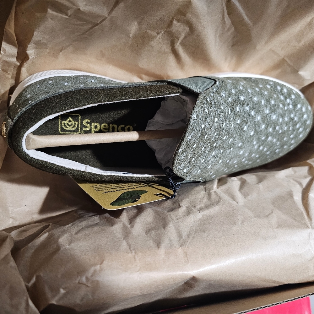 WACO SPENCO Santa cruz ostrich olive shoes women's